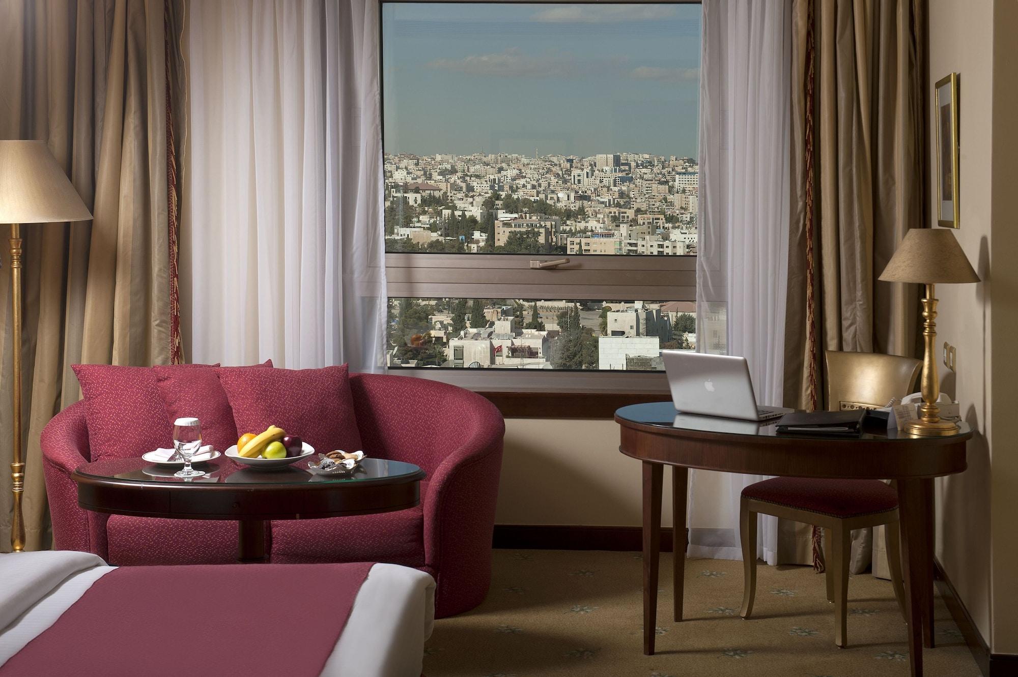 Le Royal Hotel